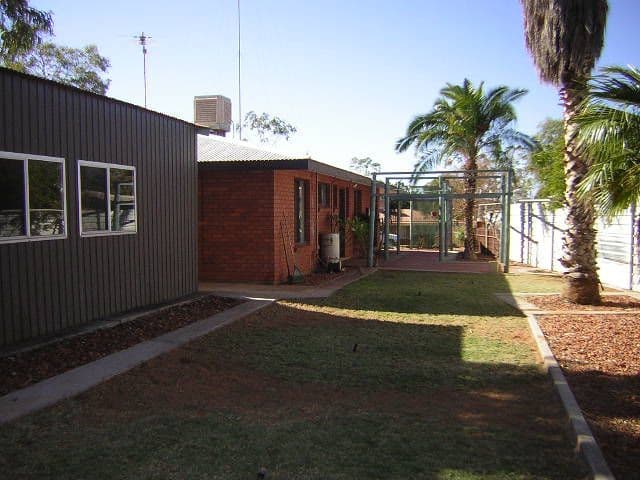 109 Dixon Road, ALICE SPRINGS NT 0870, Alice Springs - Thumbnail 3