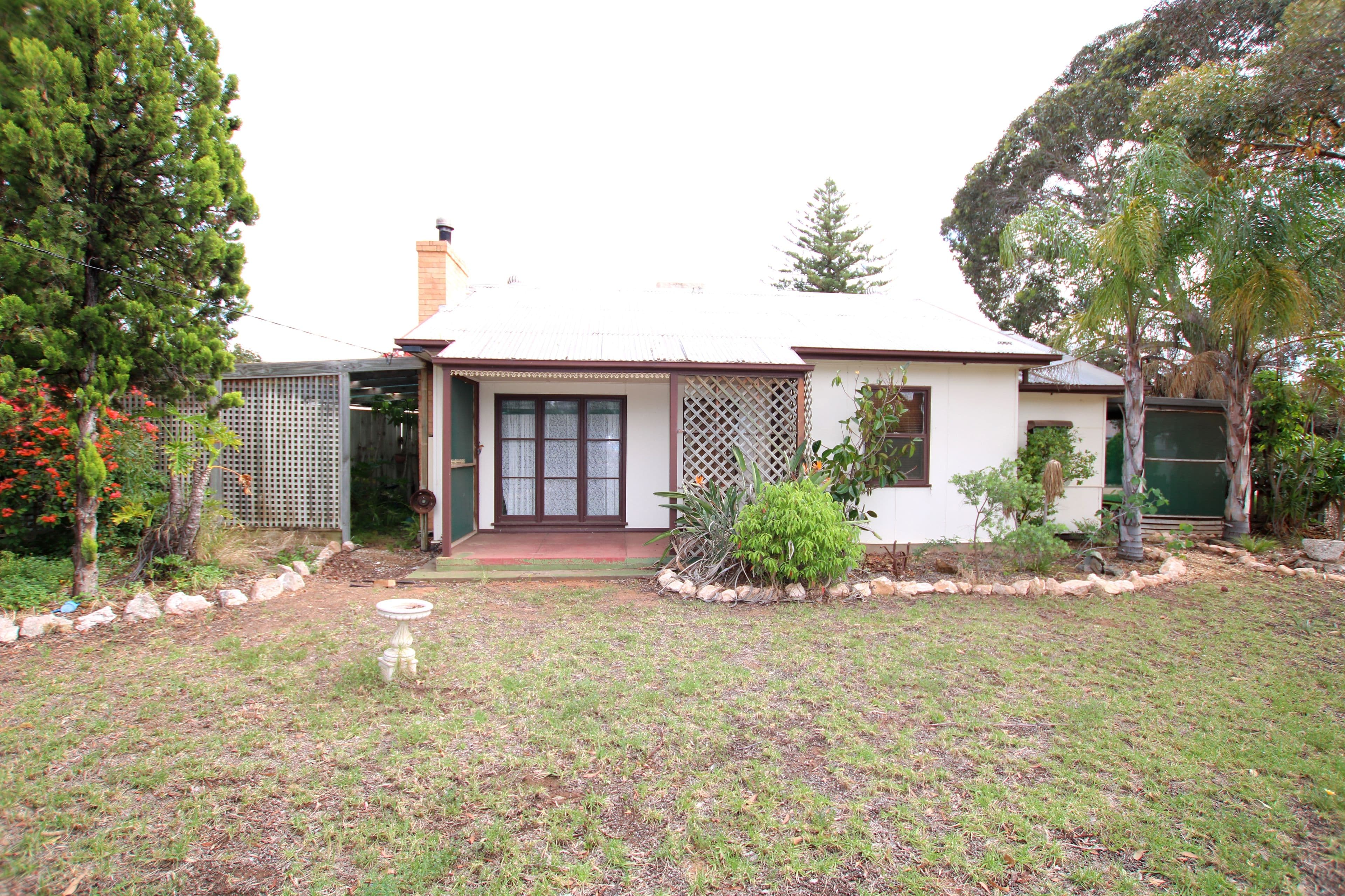 2 Heming Street, Waikerie SA 5330, Waikerie - Image 1