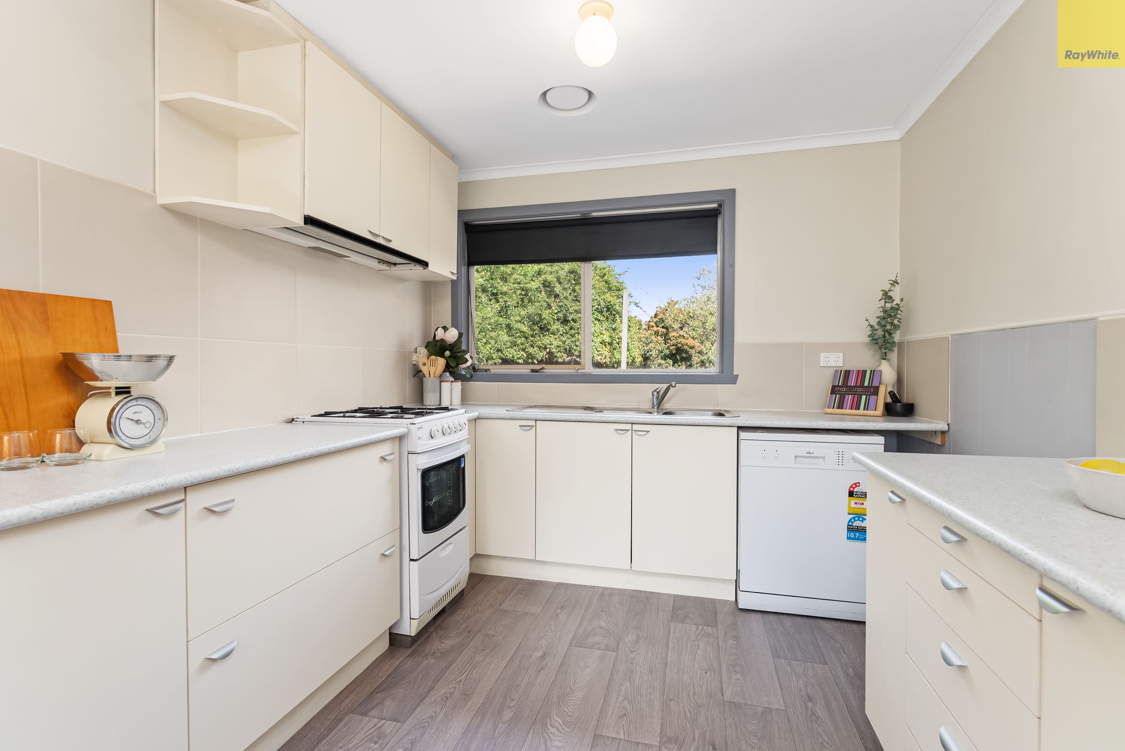 5 Swan Street, Melton VIC 3337, Melton - Thumbnail 6