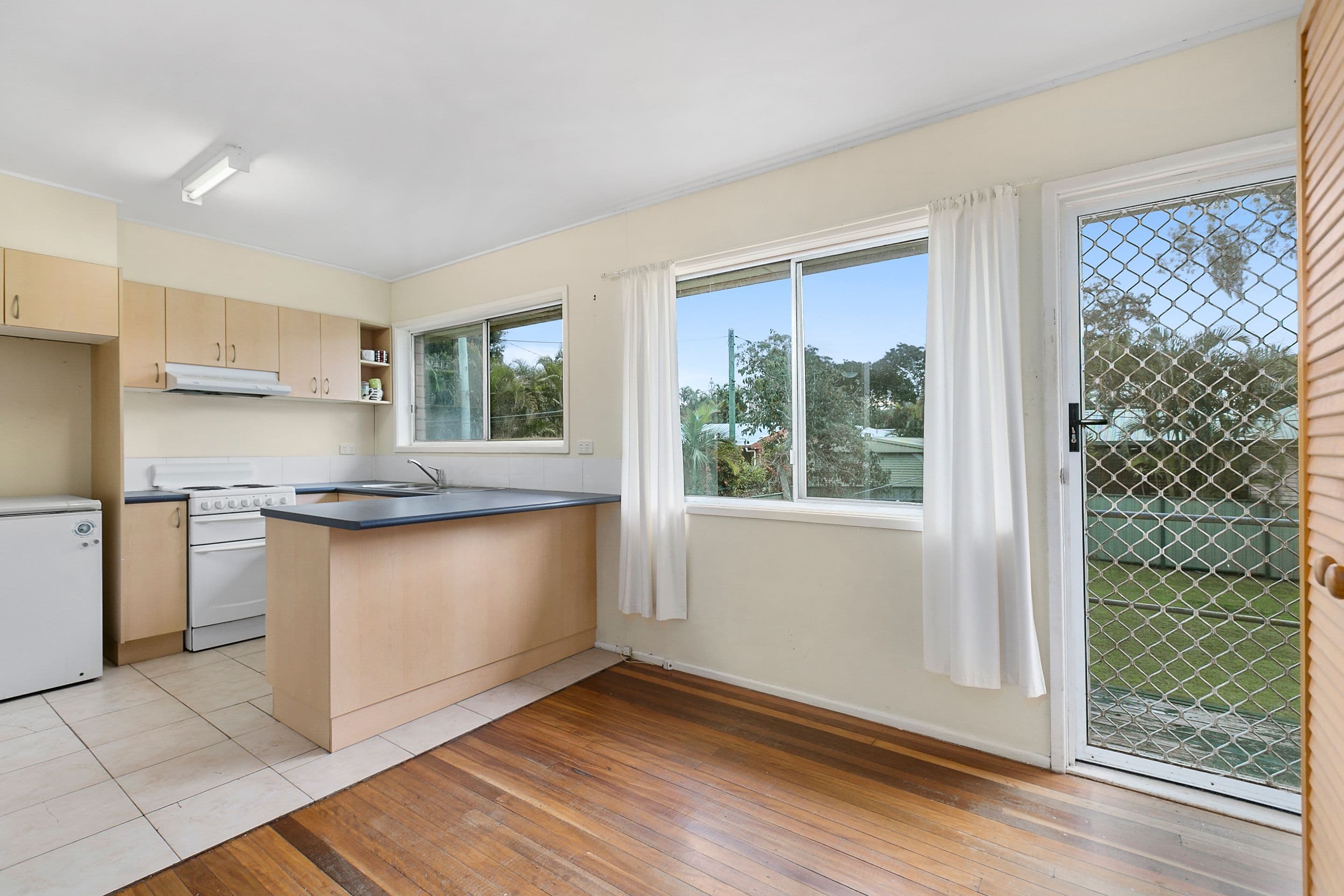 11 Hilliard Street, Ormiston QLD 4160, Ormiston - Thumbnail 2