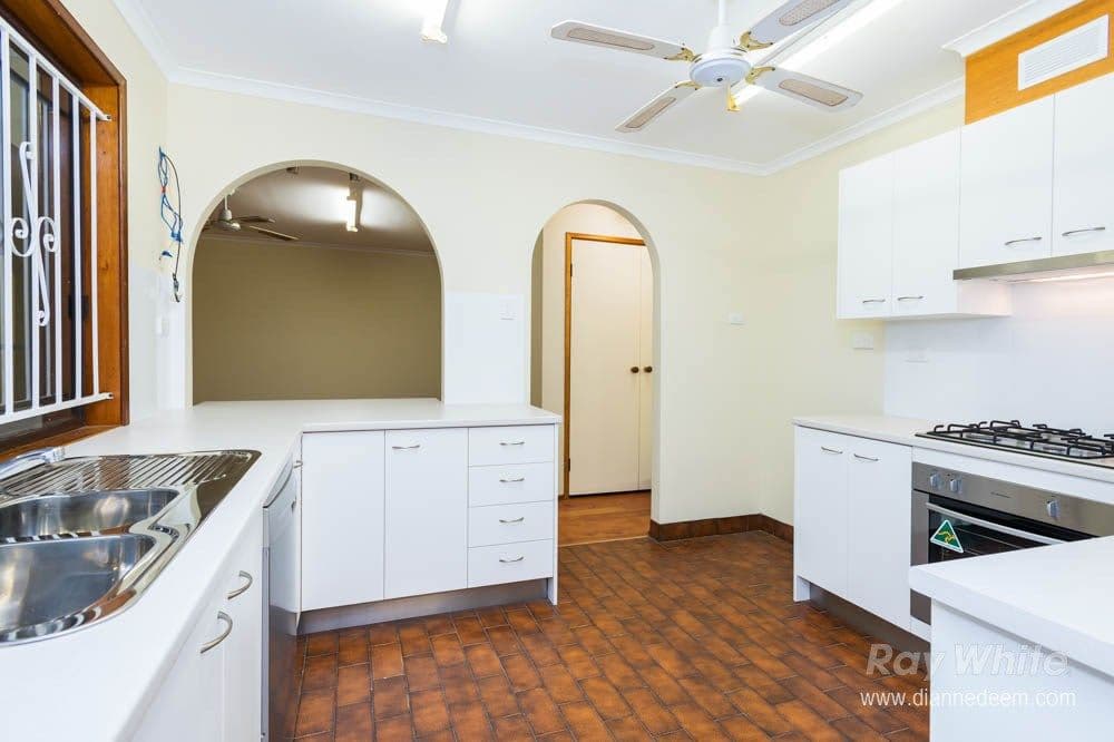 64 Wishart Road, UPPER MOUNT GRAVATT QLD 4122, Upper Mount Gravatt - Thumbnail 3