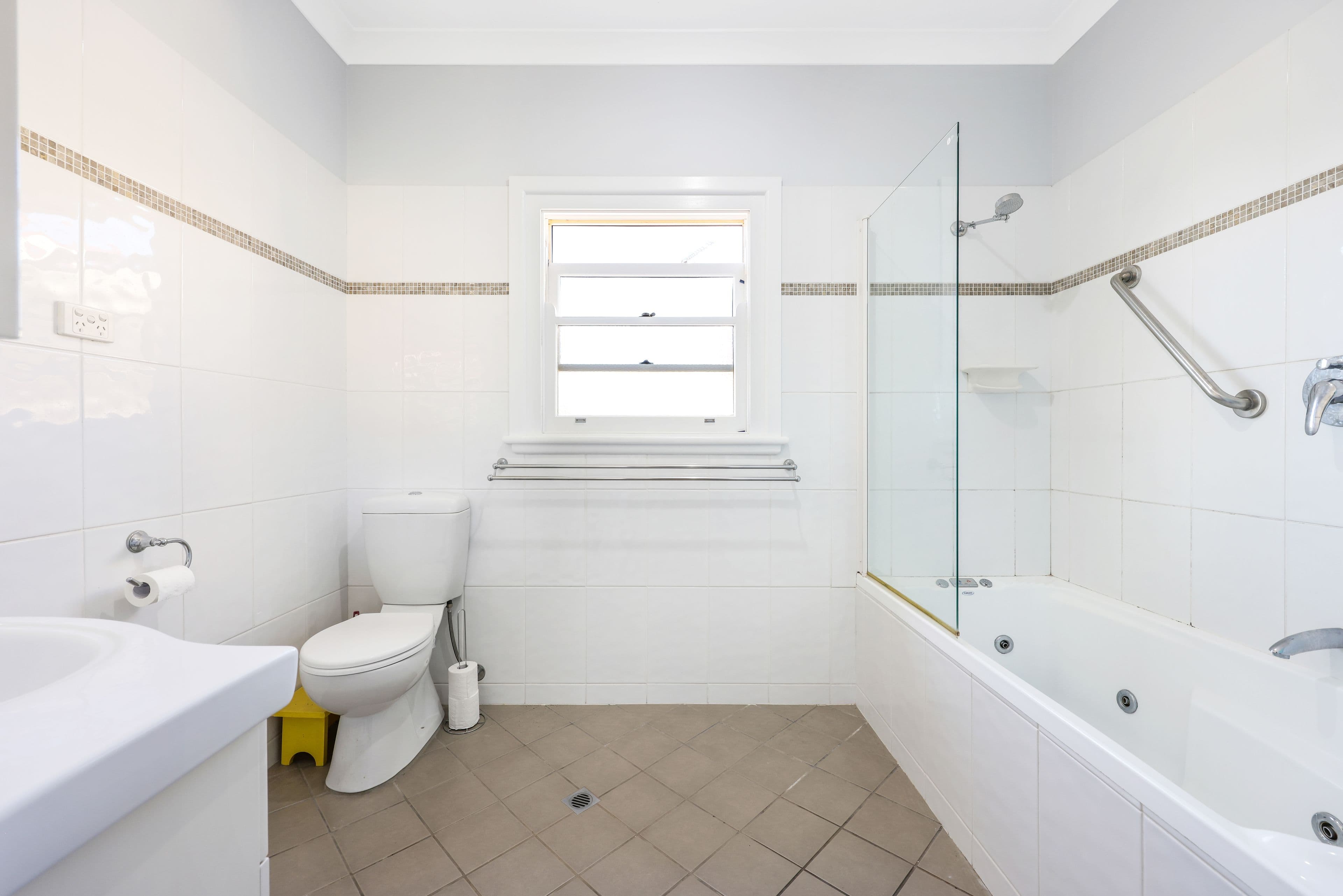 13 Central Avenue, Tamworth NSW 2340, Tamworth - Thumbnail 4