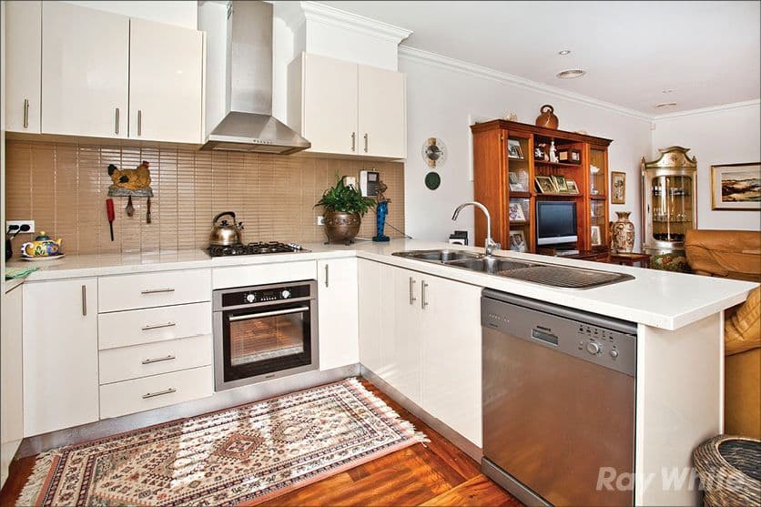 10 Lee Avenue, MOUNT WAVERLEY VIC 3149, Mount Waverley - Thumbnail 3