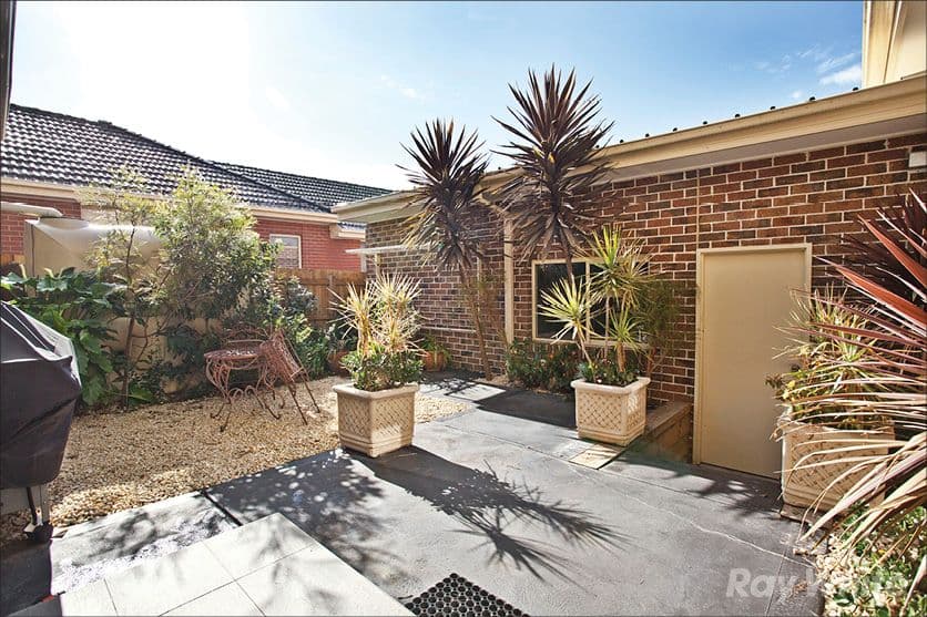 10 Lee Avenue, MOUNT WAVERLEY VIC 3149, Mount Waverley - Thumbnail 5
