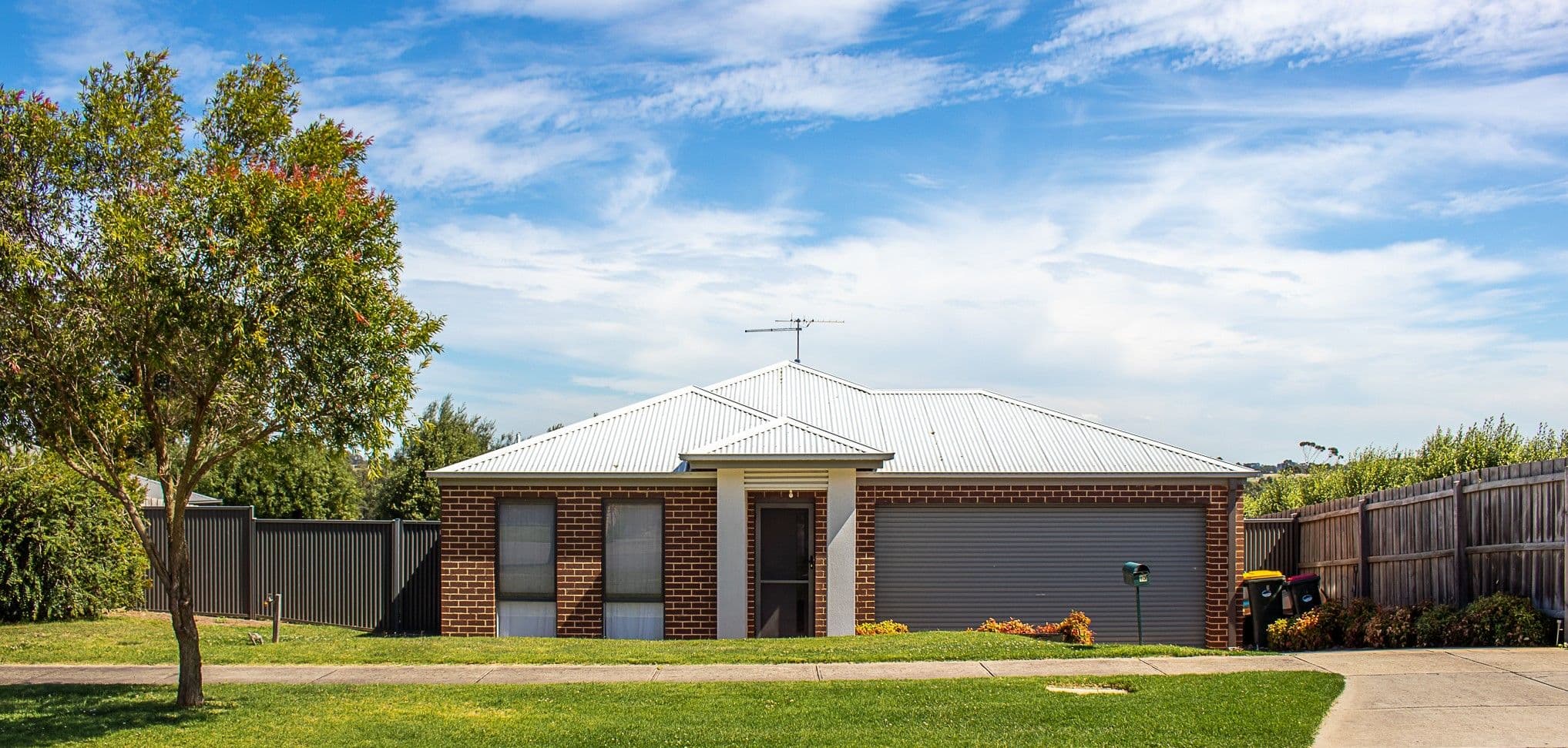 13 Sutherland Way, Drouin VIC 3818, Drouin - Image 1