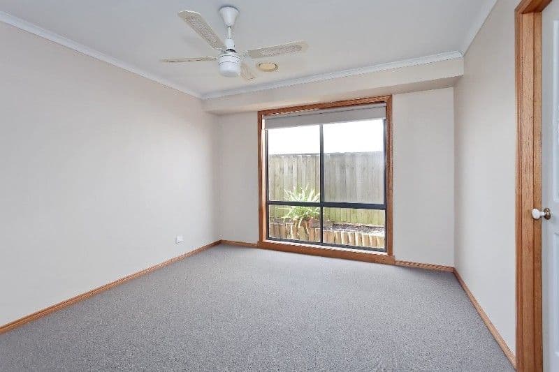 21 Amberly Park Drive, NARRE WARREN SOUTH VIC 3805, Narre Warren South - Thumbnail 3