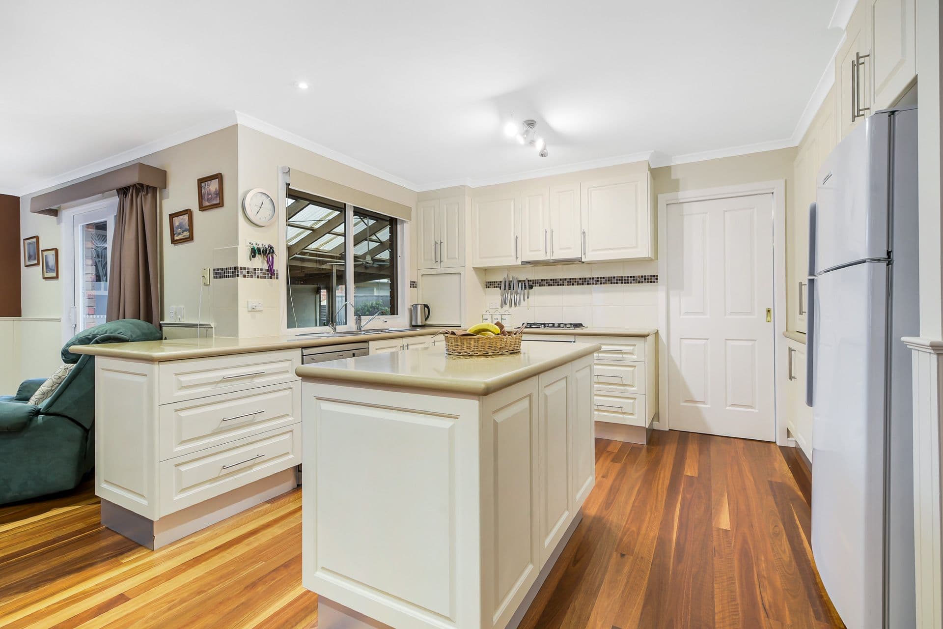 58 Quarry Hills Drive, Berwick VIC 3806, Berwick - Thumbnail 3
