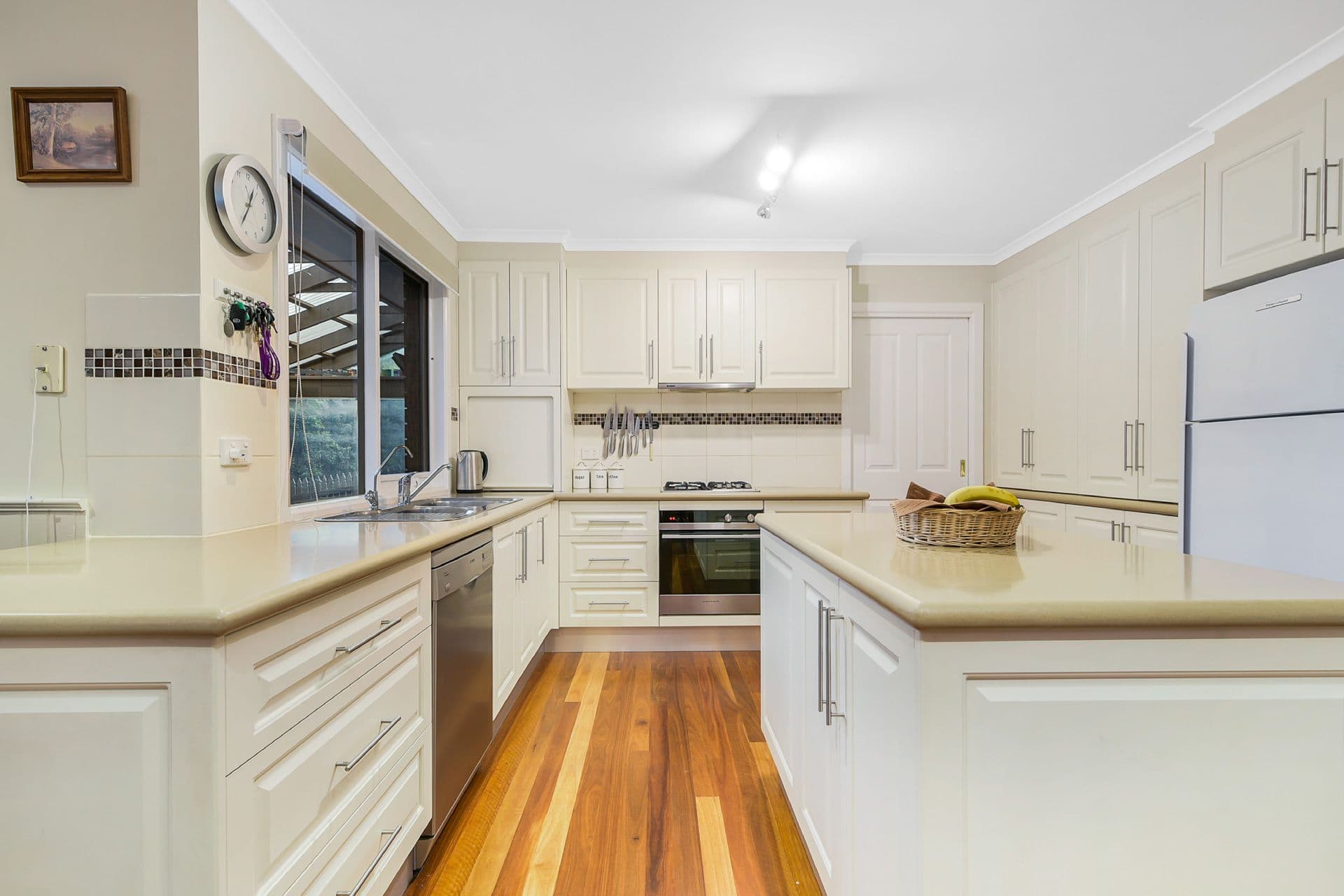 58 Quarry Hills Drive, Berwick VIC 3806, Berwick - Thumbnail 4