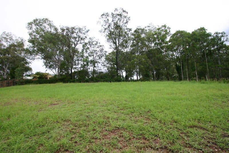 4 Eren Close, BRIDGEMAN DOWNS QLD 4035, Bridgeman Downs - Thumbnail 2