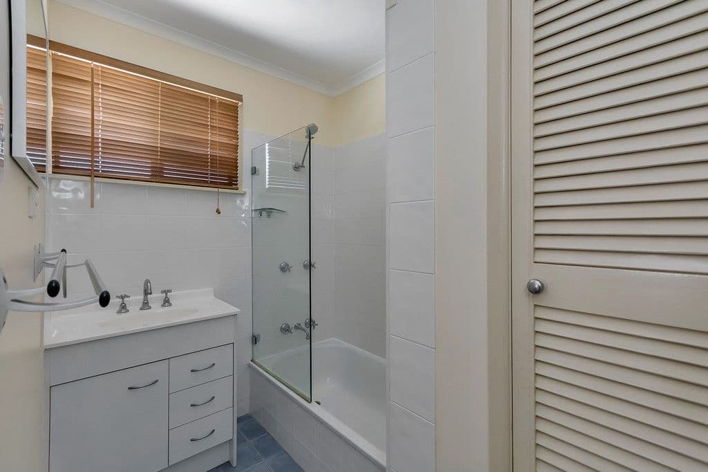 27 Rumsey Drive, Raceview QLD 4305, Raceview - Thumbnail 5