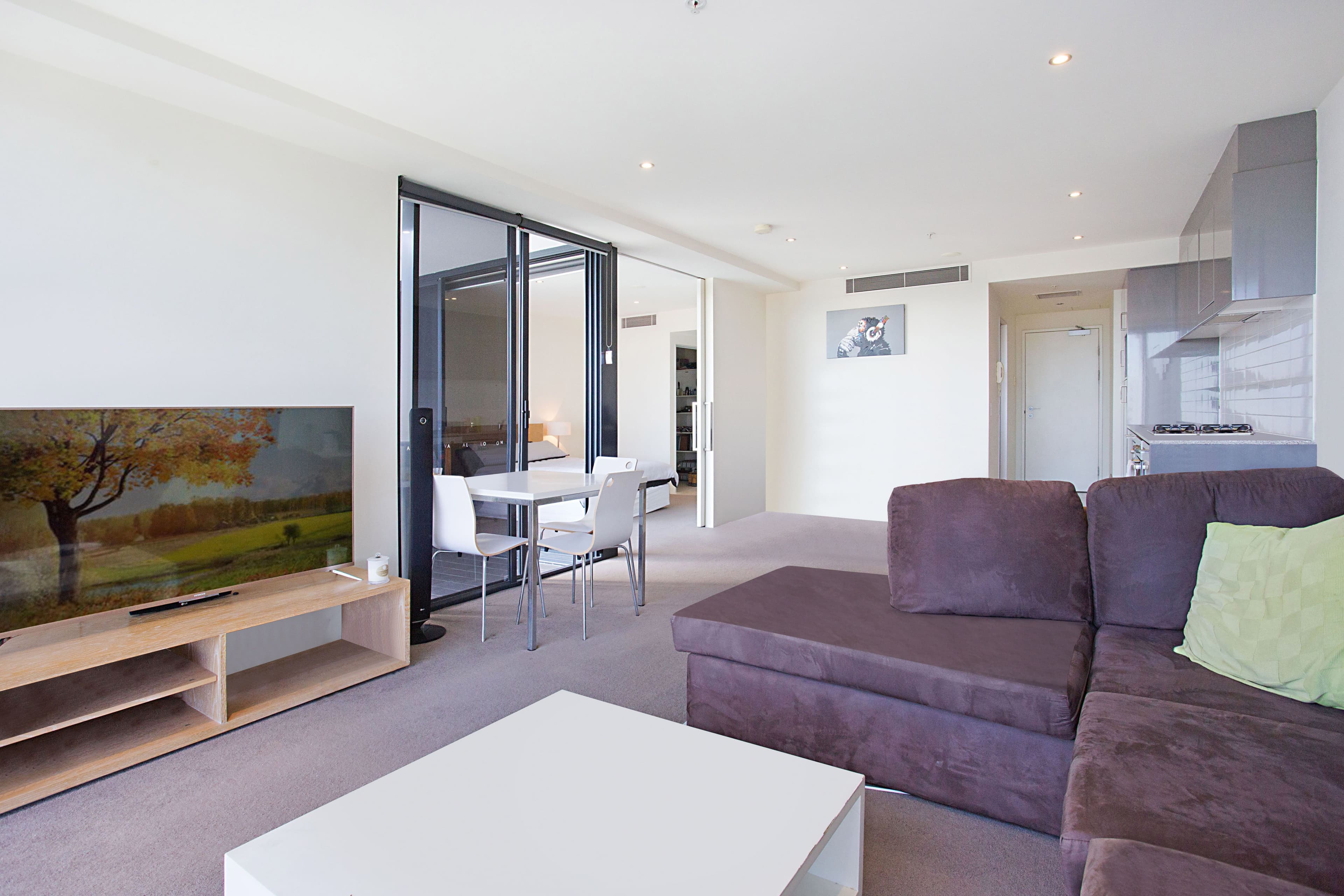2005 'Avalon Apartments' 4 Wahroonga Place, Surfers Paradise QLD 4217, Surfers Paradise - Thumbnail 3