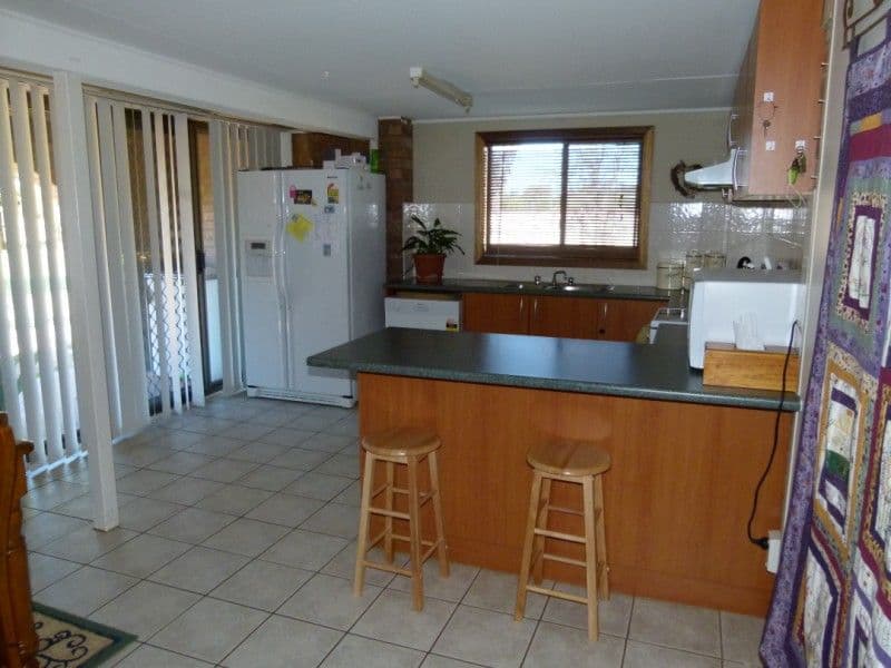 7 Stacey Street, FORBES NSW 2871, Forbes - Thumbnail 2