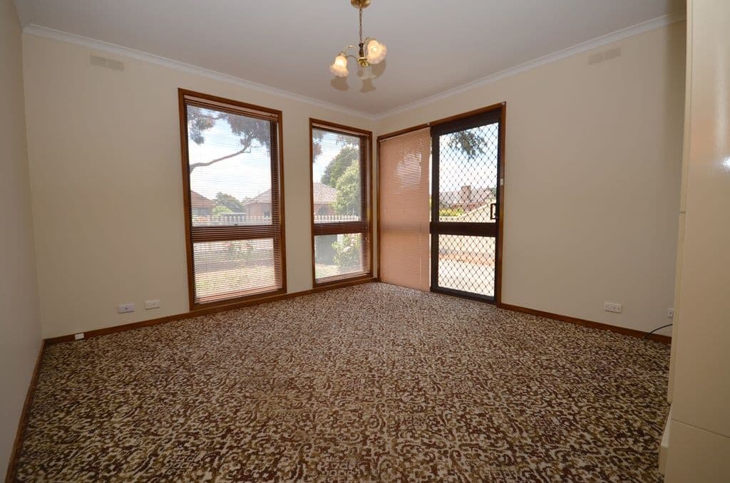 634 Eureka Street, BALLARAT EAST VIC 3350, Ballarat East - Thumbnail 3