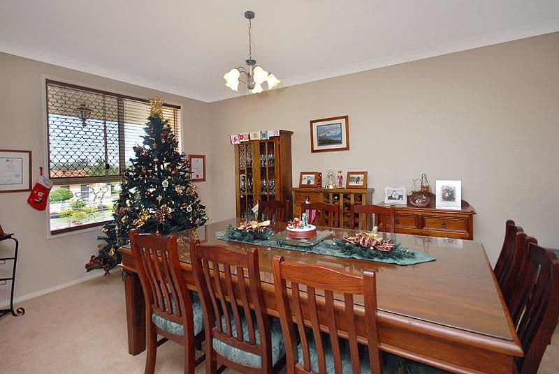 7 Lorenc Place, BRIDGEMAN DOWNS QLD 4035, Bridgeman Downs - Thumbnail 4