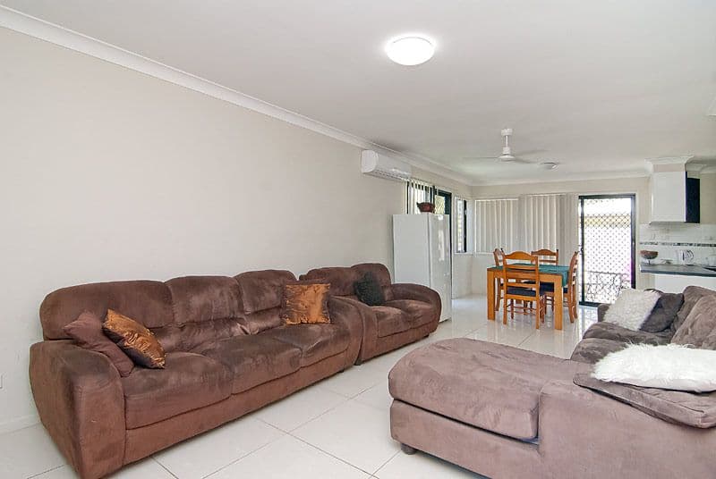 1 CRESTVIEW, LOGANLEA QLD 4131, Loganlea - Thumbnail 3