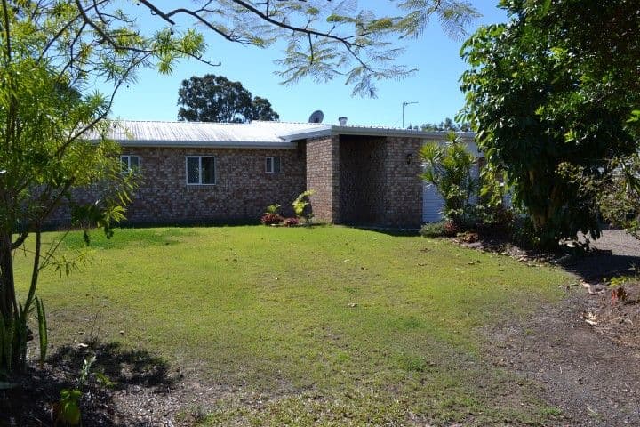 25 Polson Street, POINT VERNON QLD 4655, Point Vernon - Image 1