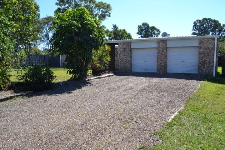 25 Polson Street, POINT VERNON QLD 4655, Point Vernon - Thumbnail 2