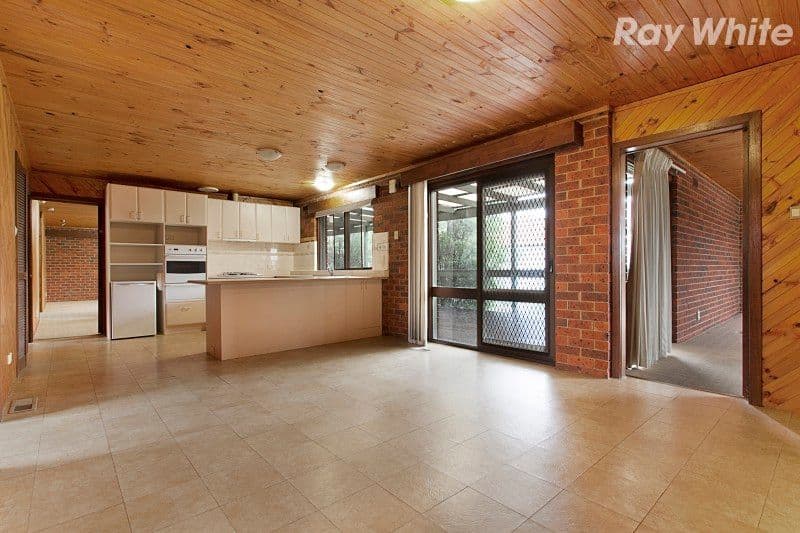 17 Gateshead Drive, Wantirna South VIC 3152, Wantirna South - Thumbnail 2