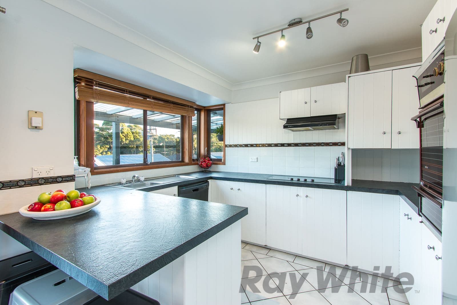 33 Walumbi Avenue, Tingira Heights - Thumbnail 2