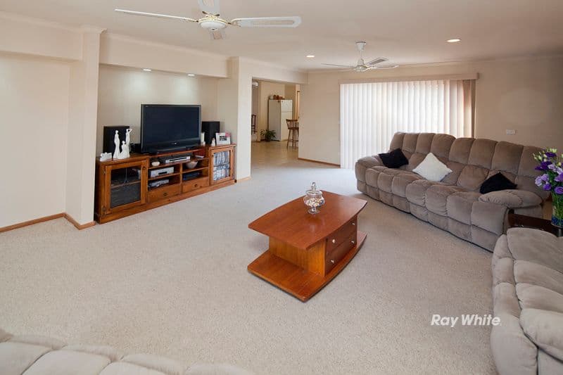 5 Saligna Court, LANGWARRIN VIC 3910, Langwarrin - Thumbnail 3