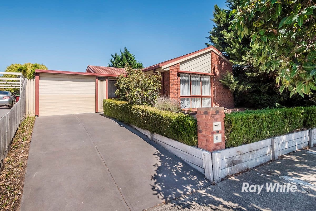 16 Brentwood Drive, Cranbourne North VIC 3977, Cranbourne North - Image 1