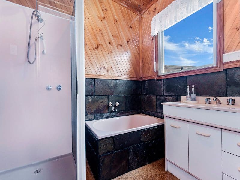 211 Russell Street, Dennington VIC 3280, Dennington - Thumbnail 5