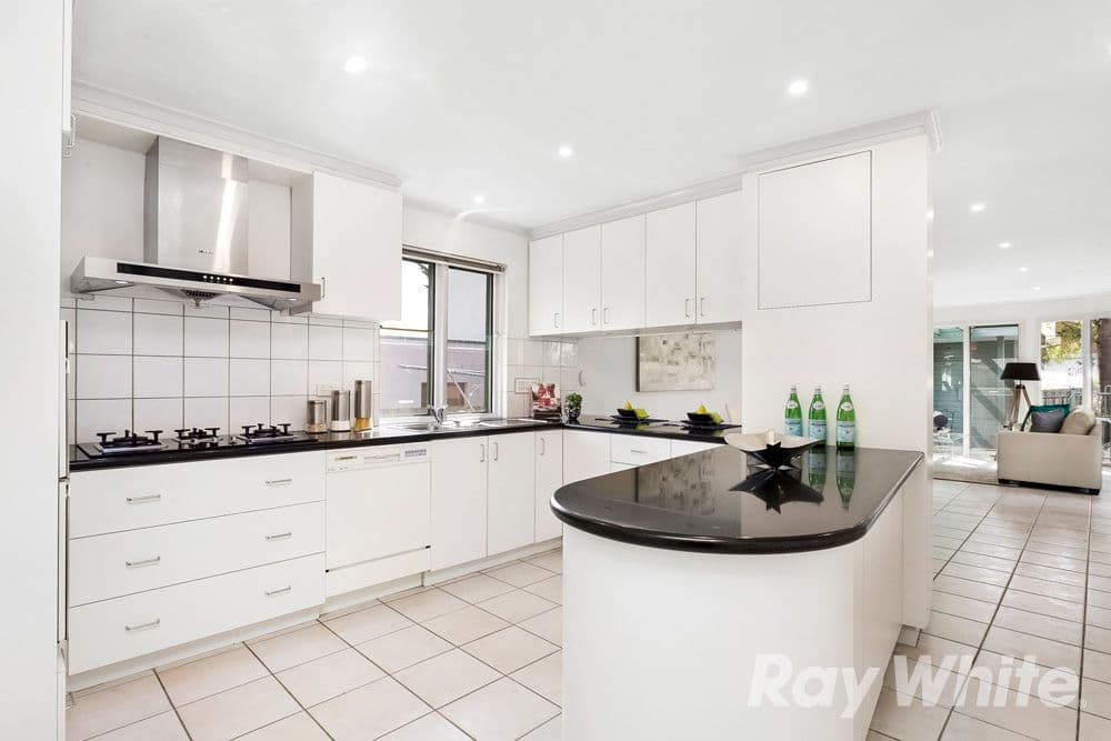 3 Latrobe Court, Wheelers Hill VIC 3150, Wheelers Hill - Thumbnail 2