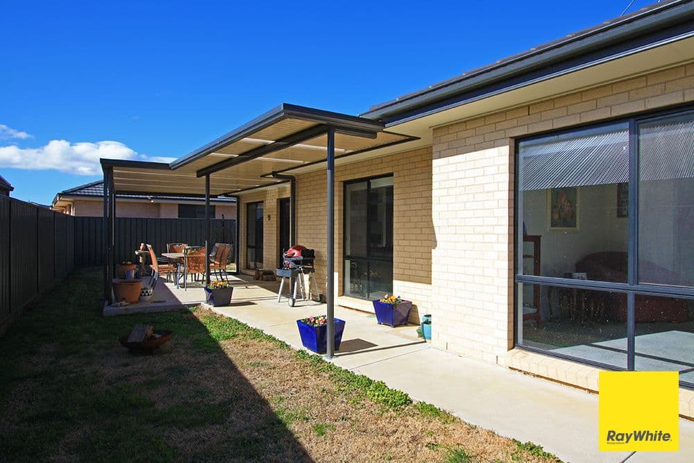 2 Deniston Circuit, Bungendore - Thumbnail 2