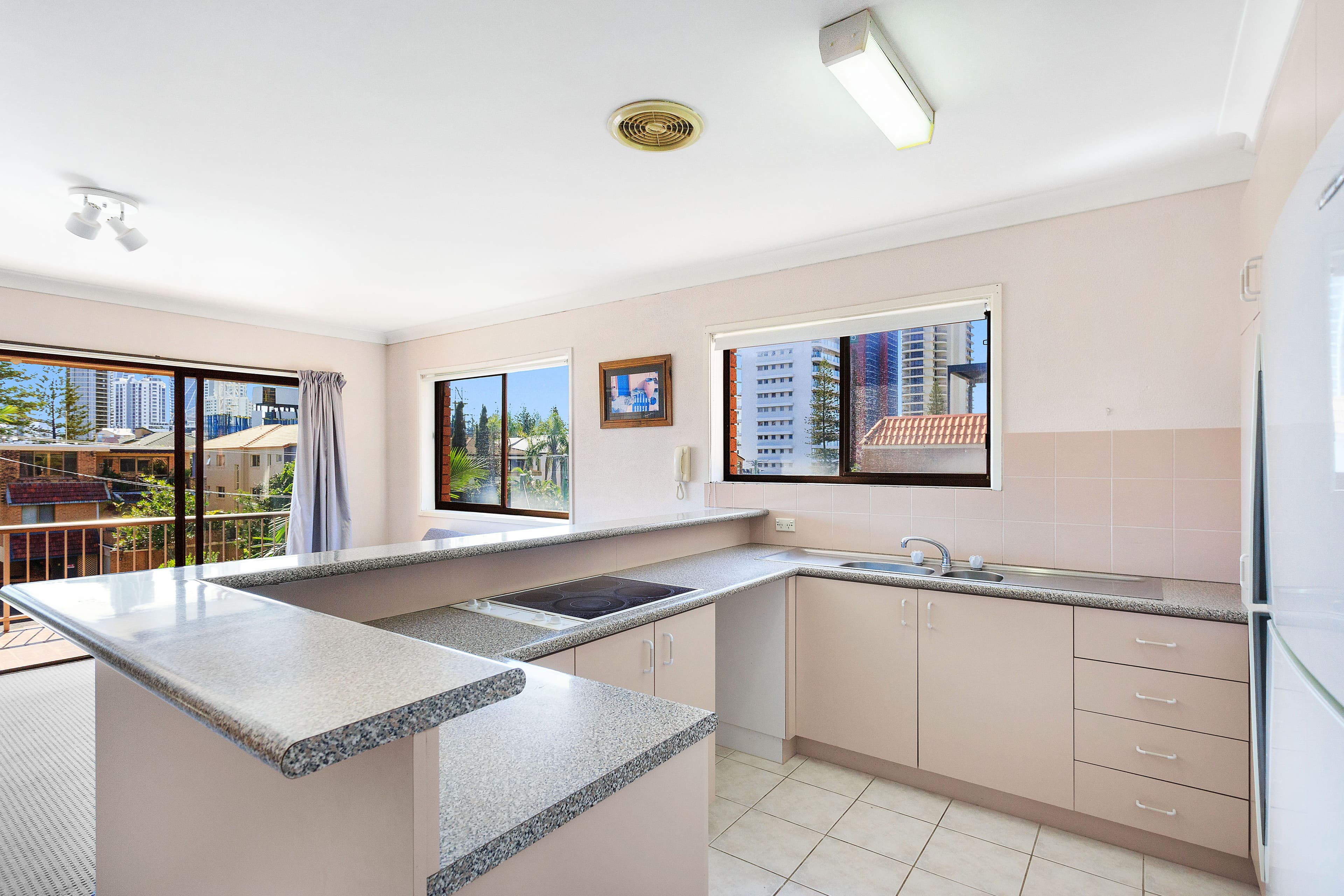 22 Britannia Avenue 'San Remo', Broadbeach QLD 4218, Broadbeach - Thumbnail 5
