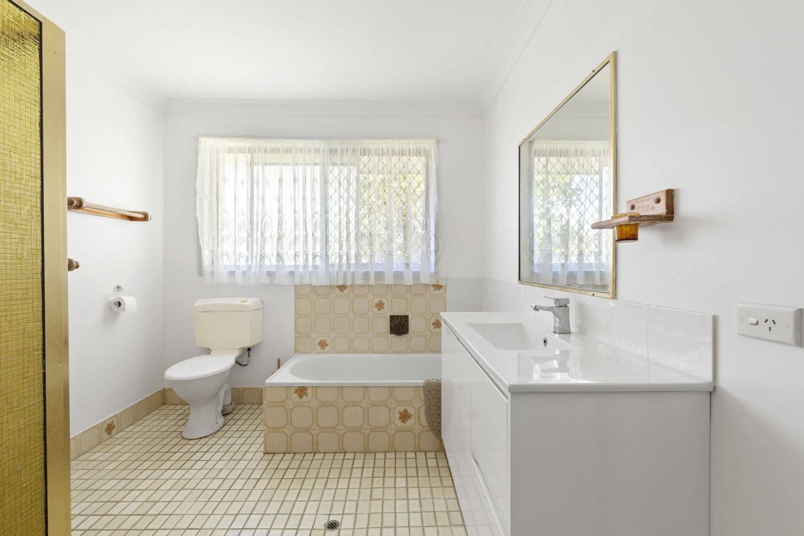 9 Fairsky Avenue, Mermaid Waters QLD 4218, Mermaid Waters - Thumbnail 6