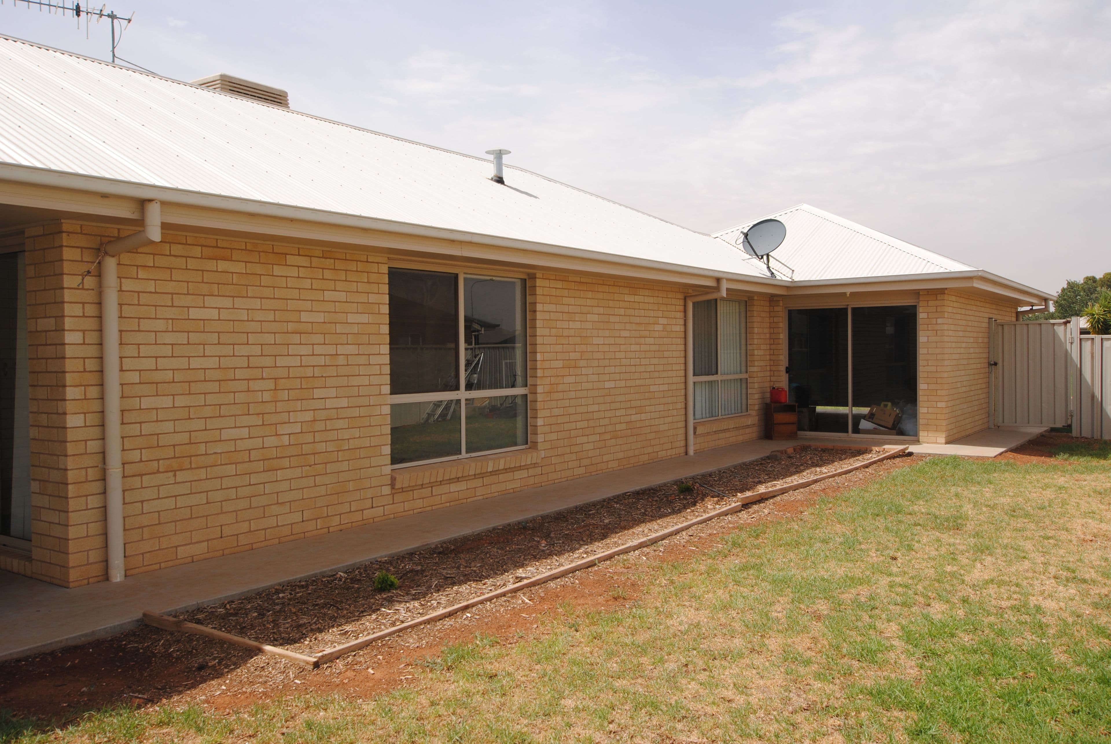18 Zirilli Avenue, Griffith - Thumbnail 4