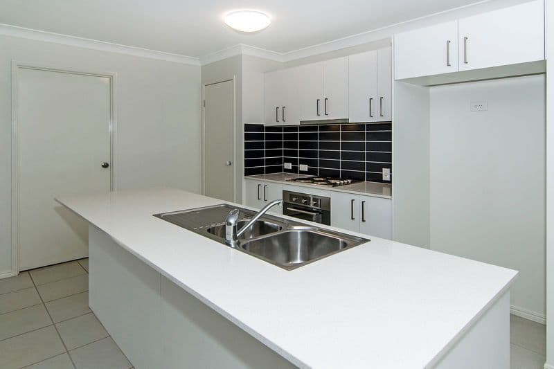 14 Goshawk Drive, Kleinton QLD 4352, Kleinton - Thumbnail 2