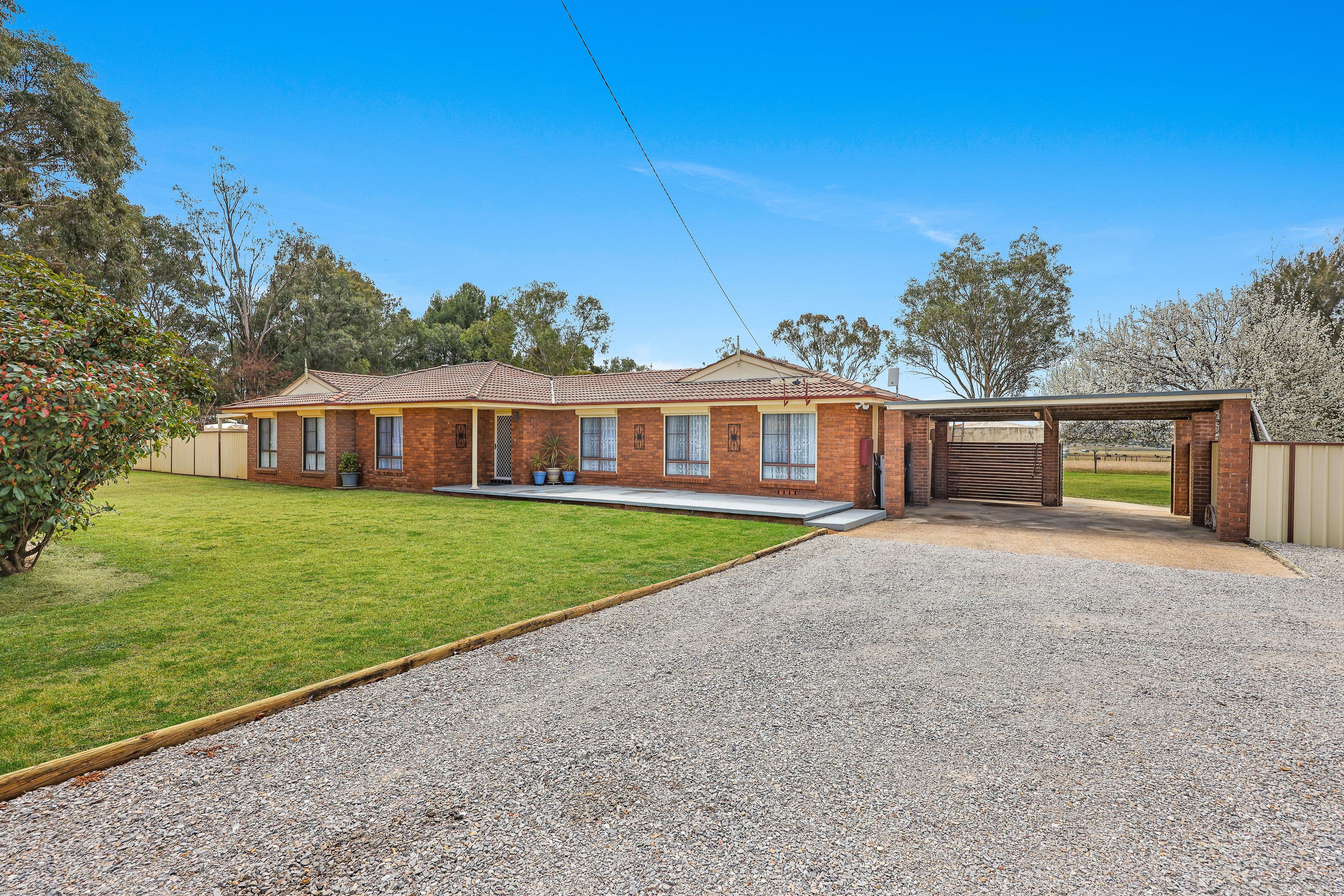 17 Kingswood Drive, Tamworth NSW 2340, Kingswood - Thumbnail 2