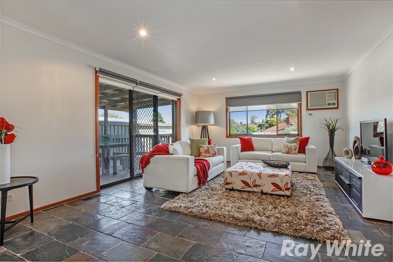 29 Strickland Avenue, Mill Park VIC 3082, Mill Park - Thumbnail 3