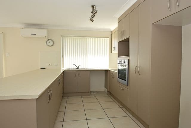 60 Eric Drive, BLACKSTONE QLD 4304, Blackstone - Thumbnail 5