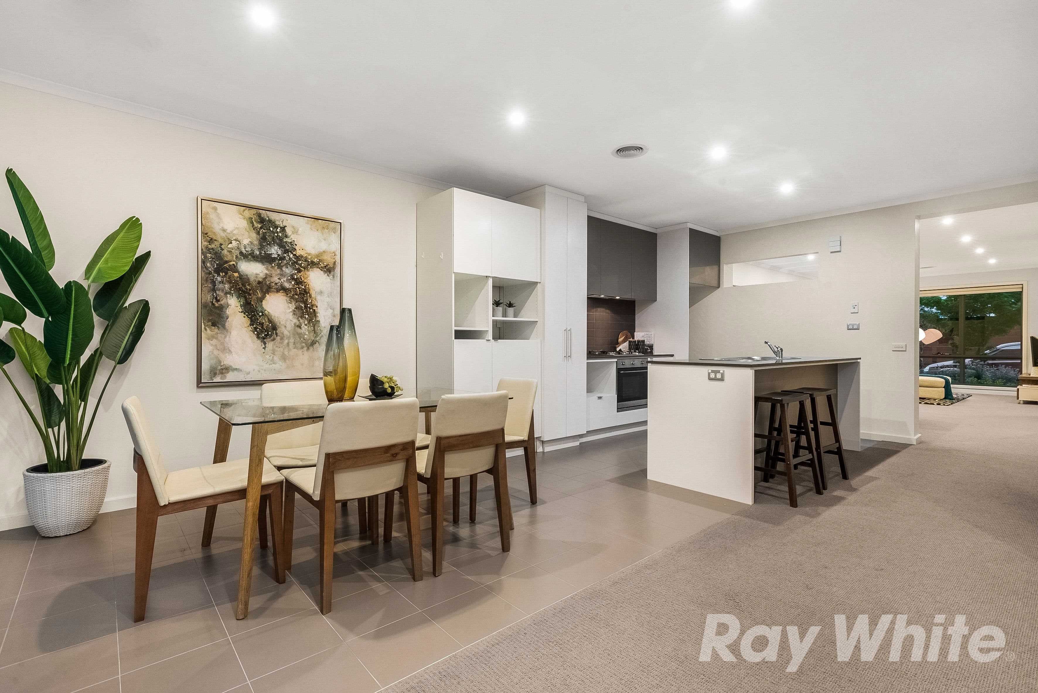 33 Waverley Park Drive, Mulgrave VIC 3170, Mulgrave - Thumbnail 4