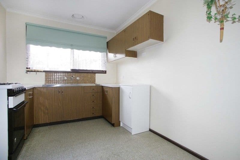 2 McCrae Close, SCORESBY VIC 3179, Scoresby - Thumbnail 3