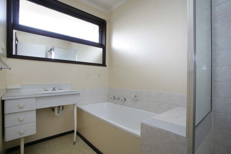 2 McCrae Close, SCORESBY VIC 3179, Scoresby - Thumbnail 7
