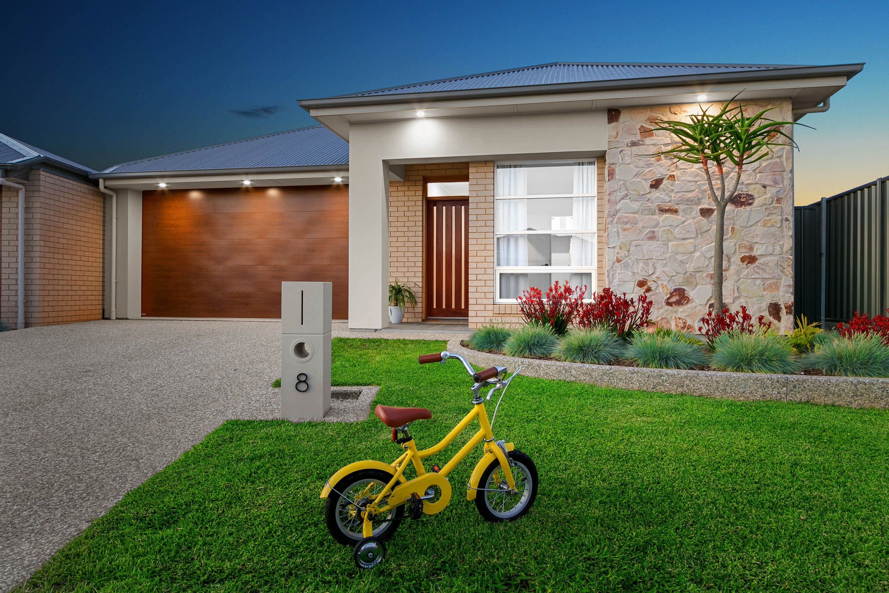 8 Bracken Avenue, Andrews Farm SA 5114, Andrews Farm - Image 1