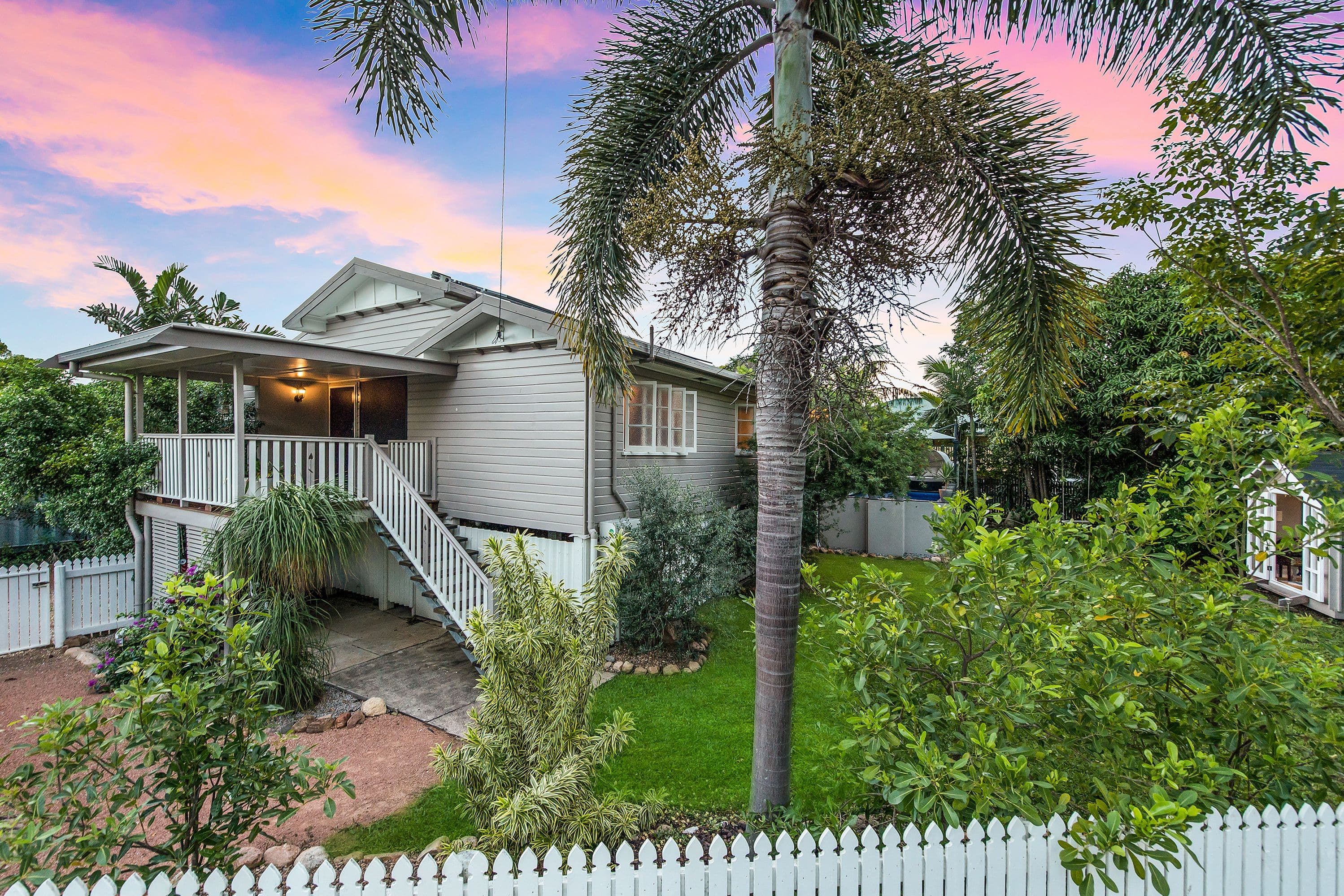 4 Whyte Street, Hermit Park QLD 4812, Hermit Park - Thumbnail 2