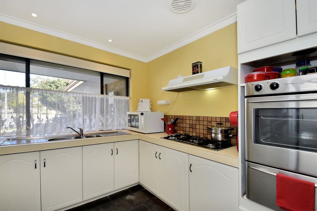12 Redgum Drive, Ballajura WA 6066, Ballajura - Thumbnail 8