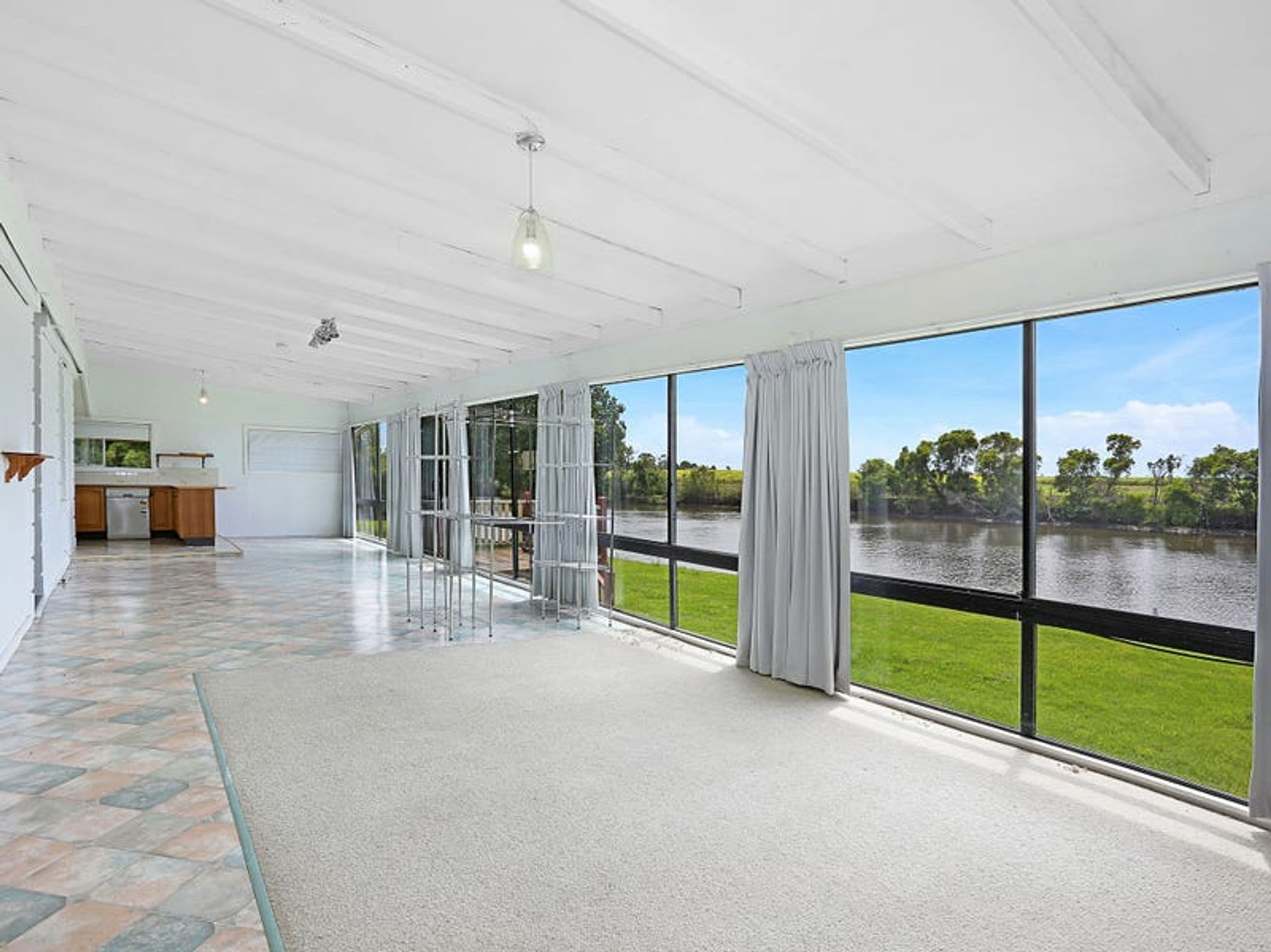 283 South Bank Road, Palmers Channel - Thumbnail 4