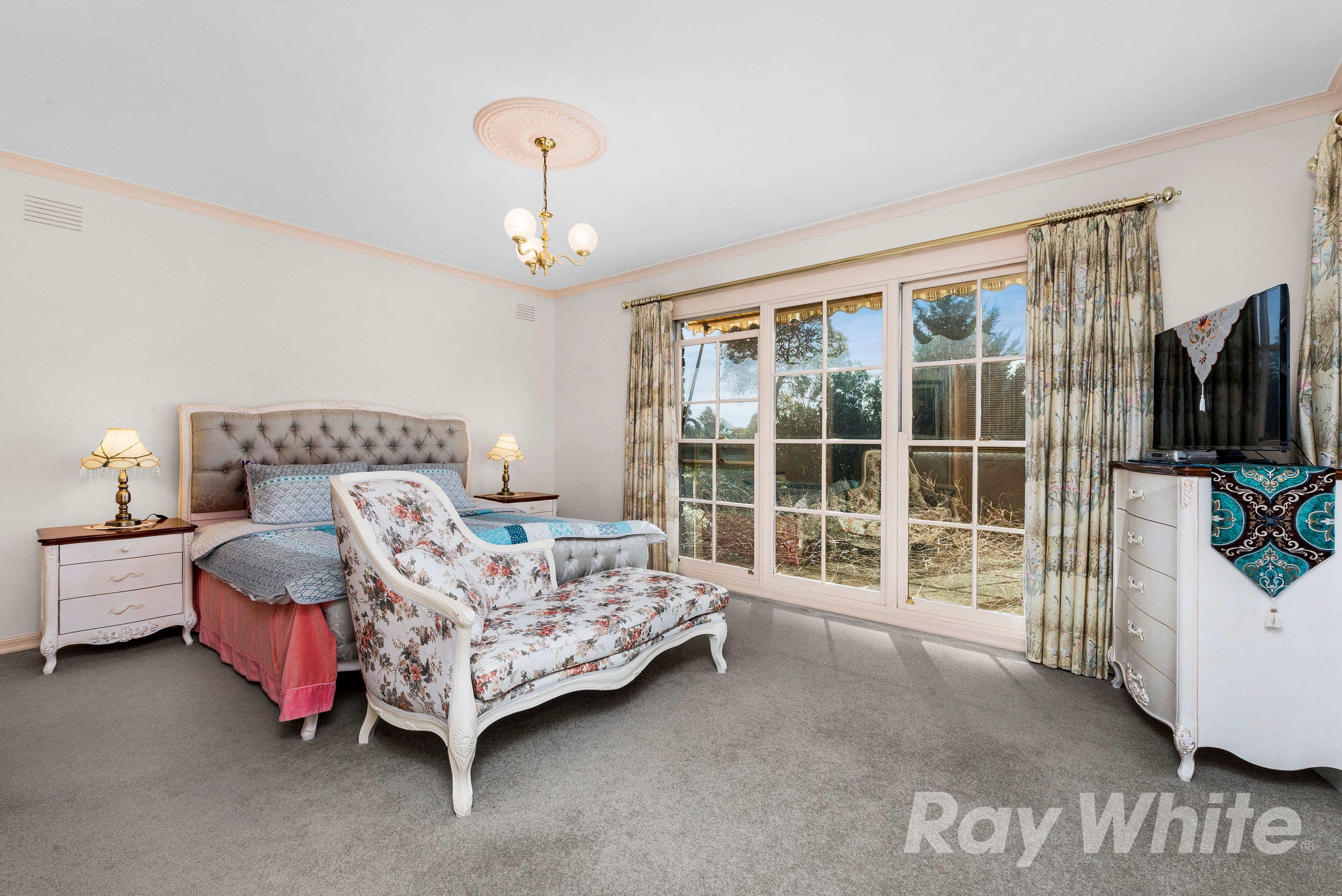1 Stirling Crescent, Glen Waverley VIC 3150, Glen Waverley - Thumbnail 5