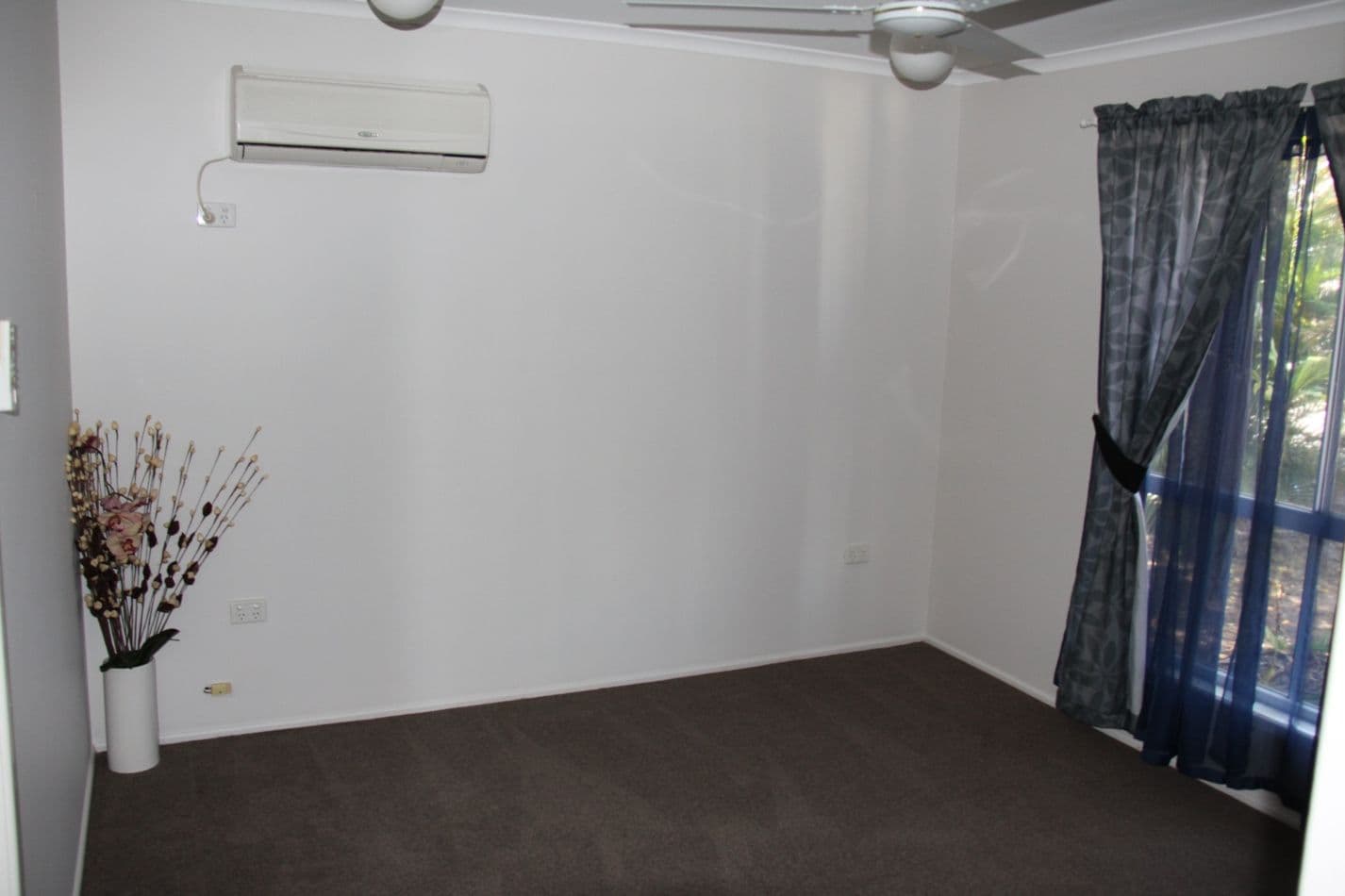 13 Douglas Street, TANNUM SANDS QLD 4680, Tannum Sands - Thumbnail 3