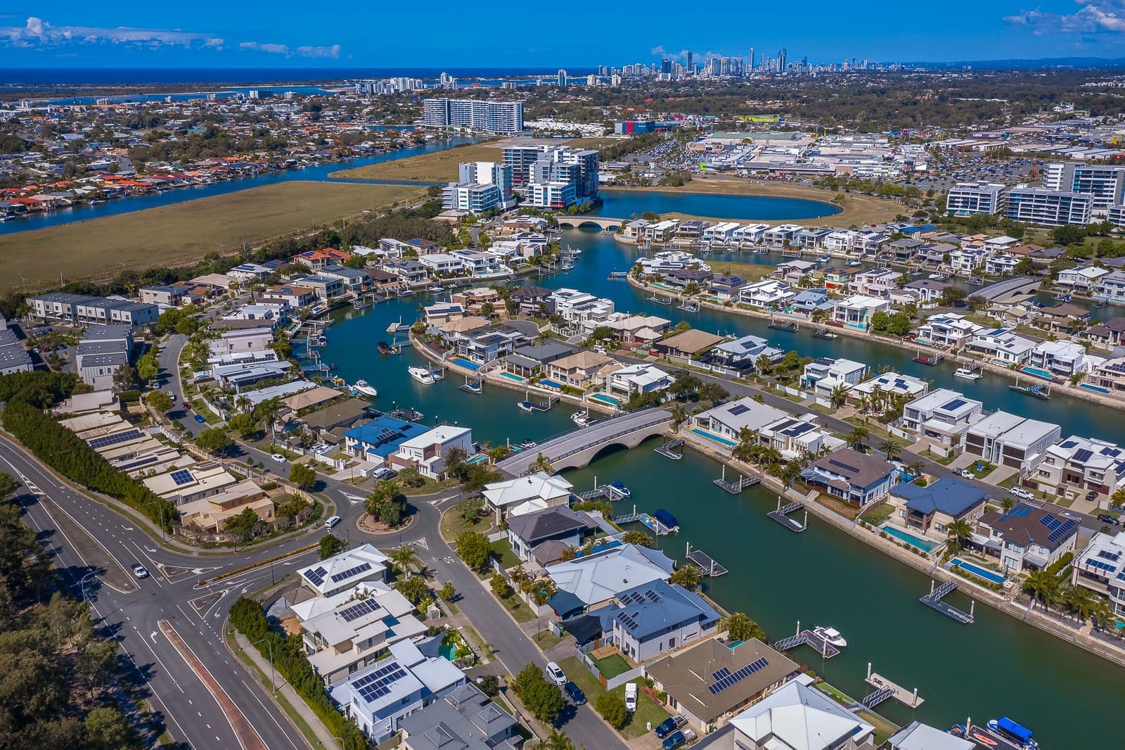 10 Middle Quay Drive, Biggera Waters QLD 4216, Biggera Waters - Thumbnail 4