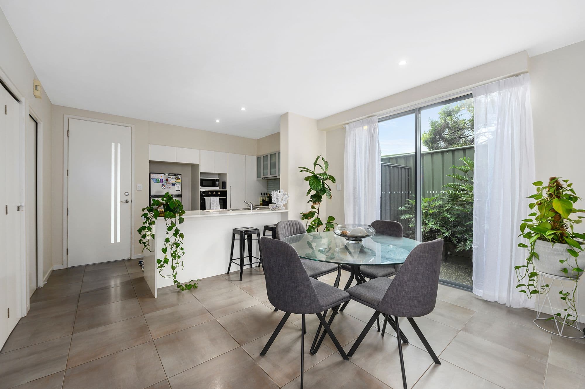 39 Gordon Street, Labrador QLD 4215, Labrador - Thumbnail 2