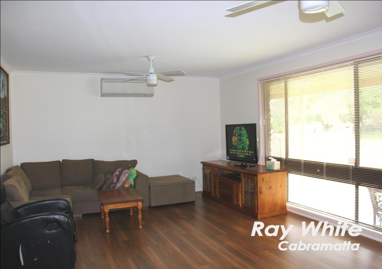 13 Tobermory Avenue, St Andrews NSW 2566, St Andrews - Thumbnail 2