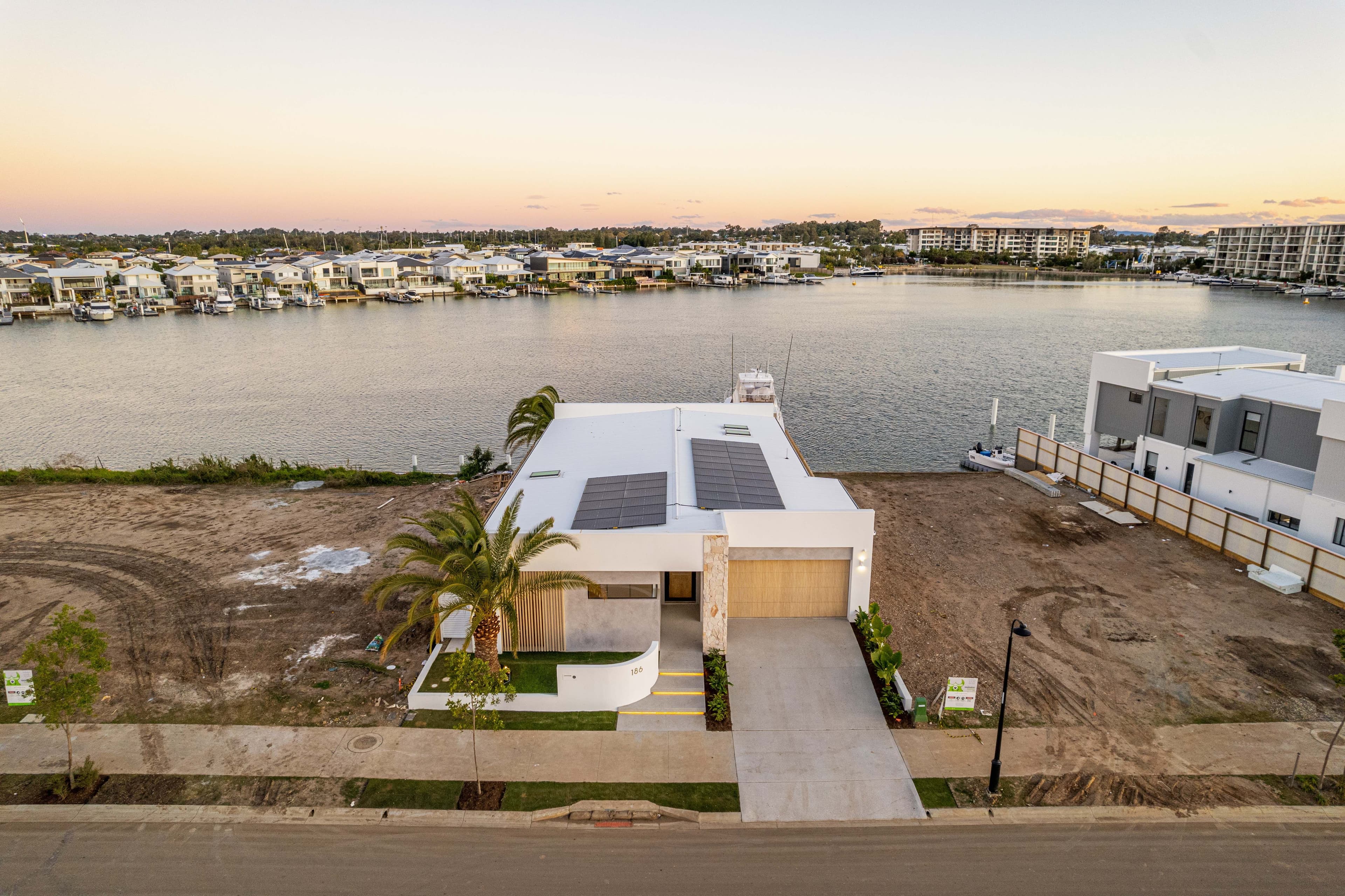 186 Coolum Parade, Newport QLD 4020, Newport - Thumbnail 2
