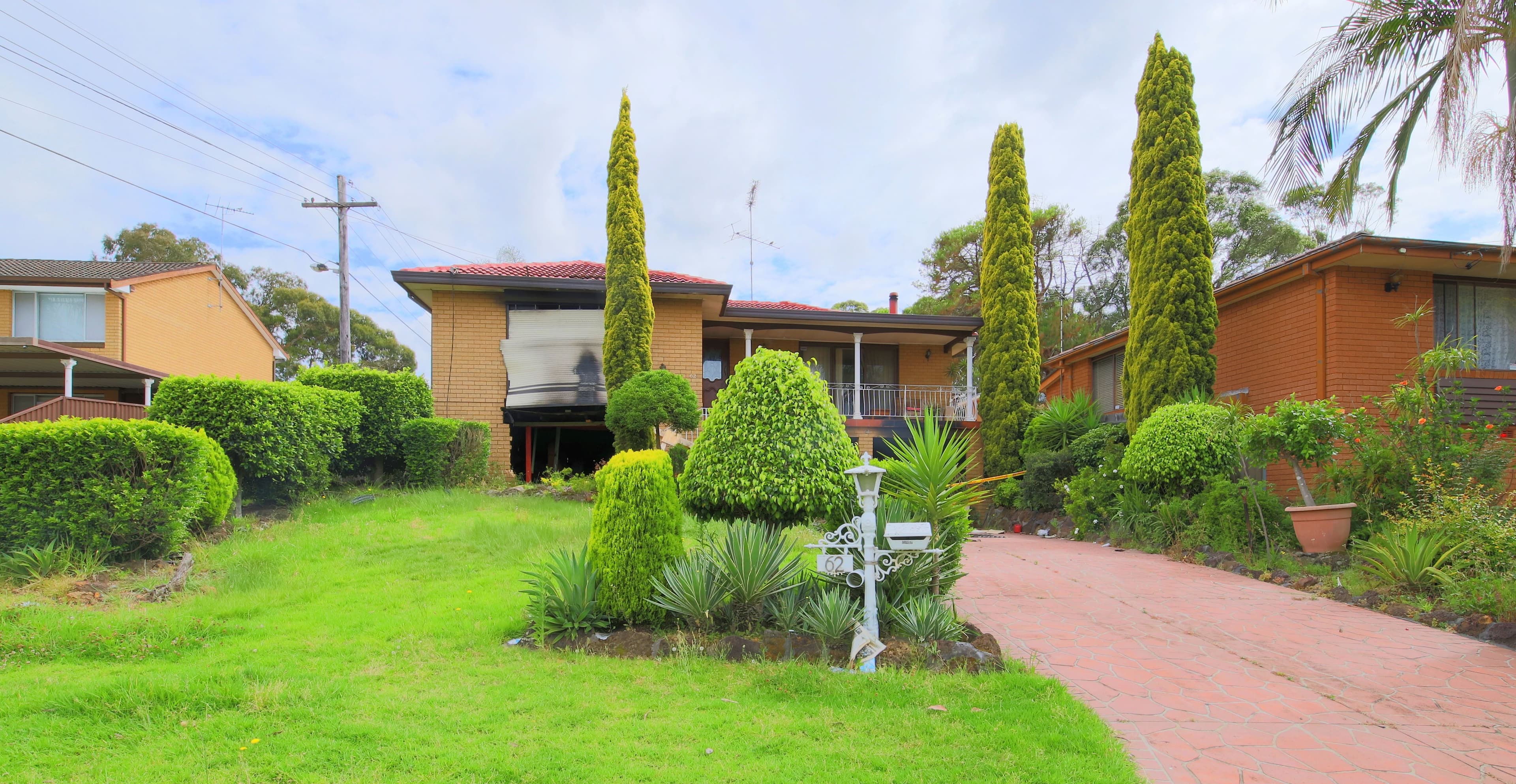 62 Carnavon Crescent, Georges Hall - Thumbnail 2