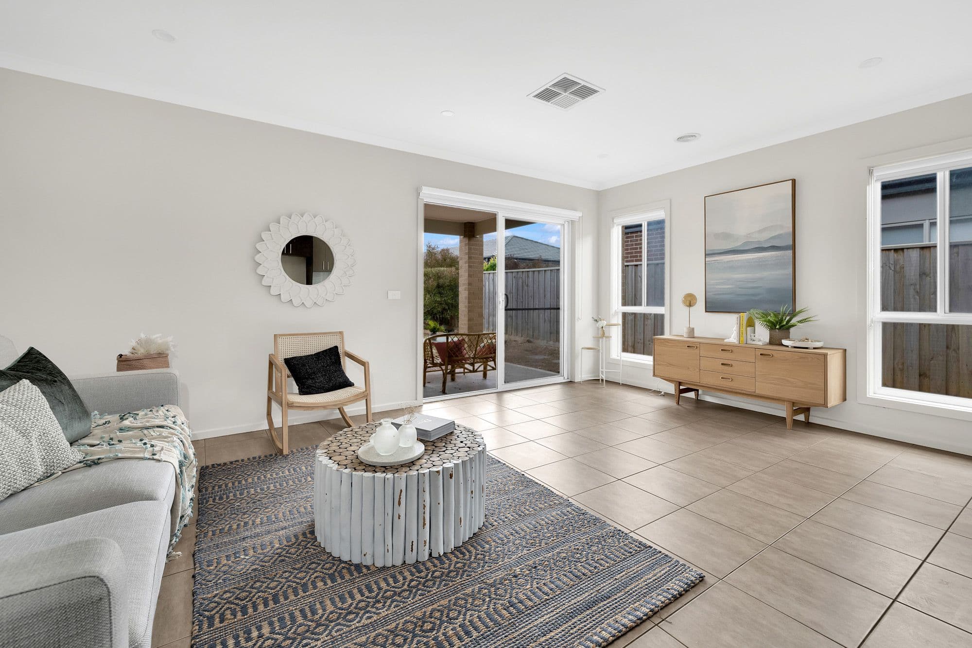 18 Fairhall Avenue, Werribee VIC 3030, Werribee - Thumbnail 2